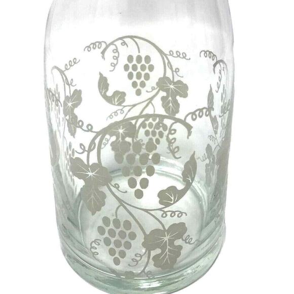 Vintage Glass Decanter Grape Vine Stencil Design‎ Wine Juice Water Serveware - Picture 2 of 5